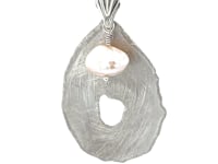 360-video pink keshi scratched silver abstract pendant / Arpaia beachlove necklace