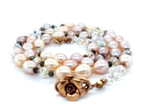 360-video of Burnished Rose beachlove Necklace by Kimberly  Arpaia