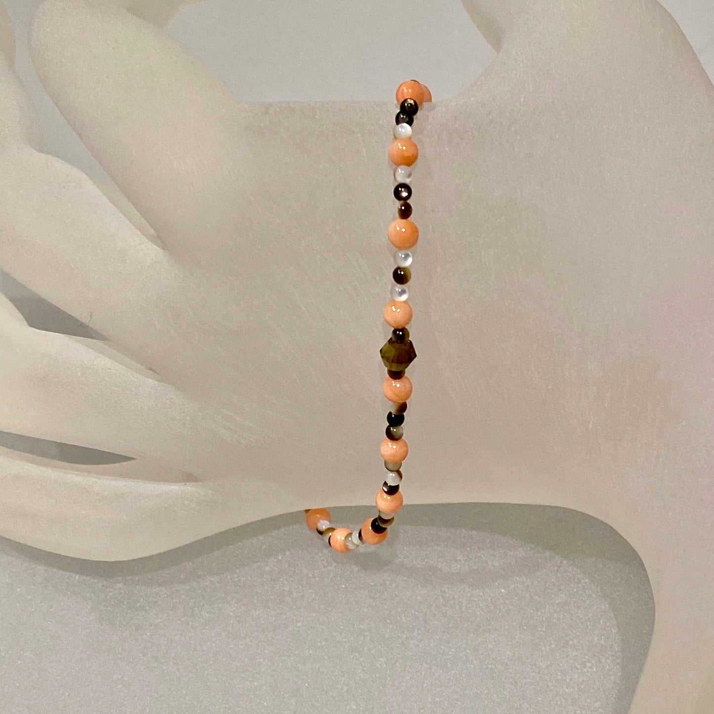 Coralline gemstone stretch bracelet / Arpaia beachlove
